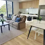 Spacious 1 Bedroom In Homebush Near Sydney Olympic Park